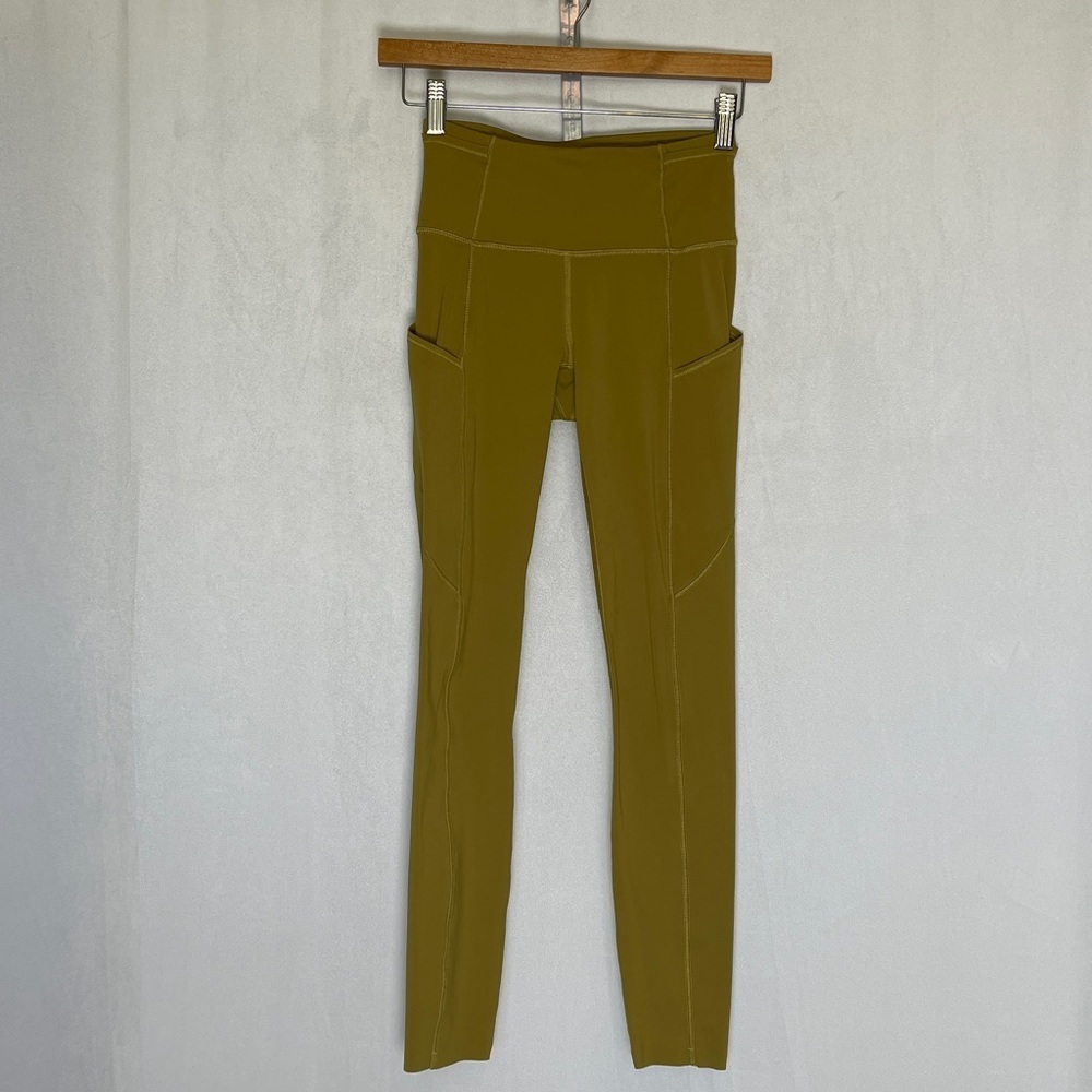 Lululemon Fast and Free Tight II Size 2 25" Non-Reflective Nulux Golden Lime EUC